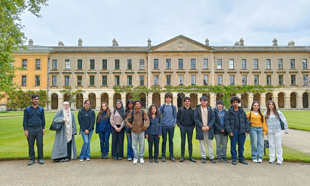 Exploring Oxford: A Day at Magdalen College